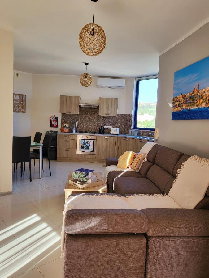 Ir-Rixa Holiday Penthouse Għajnsielem Extérieur photo